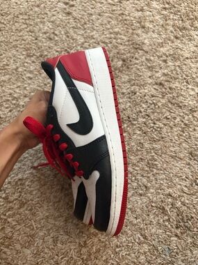 Nike Black White Red Low-Top Sneaker with Red Laces